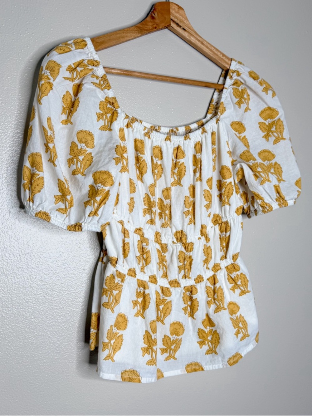 Block Print Cotton Puff Sleeve Gold & White Floral Top - Picture 2 of 7